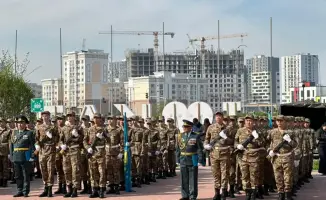 В Астане 440 студентов военной кафедры приняли присягу на верность Казахстану