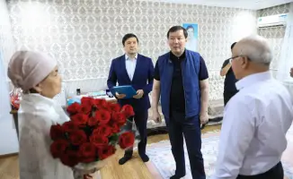 Аким Актобе отметил заслуги горожан