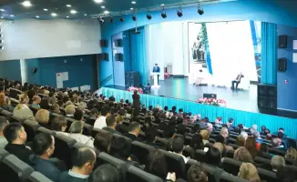 Будущее технологий и искусственного интеллекта на конференции в Караганде