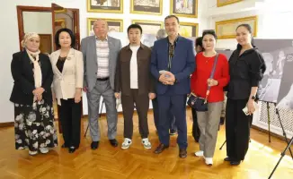 Выставка в Алматы подчеркивает вклад Сералы Кожамкулова в казахское театральное искусство и культурное наследие