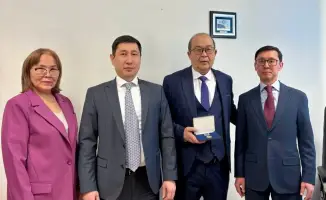Золотая нить финансовой истории: Дуйсен Әділханов удостоен медали «Еңбек ардагері»