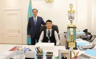 Ербол Карашукеев подчеркнул важность чтения на встрече с призёрами проекта «Ой шебері»
