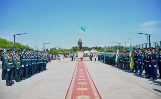 Память о Сагадате Нурмагамбетове: укрепление военной идентичности Казахстана