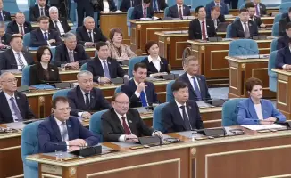 Ерлан Сарсембаев представил законопроект в Мажилисе