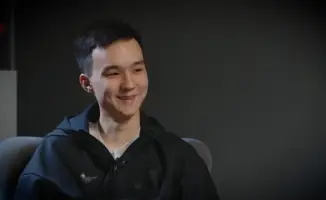 Казахстанский киберспортсмен mo0N: как звезда PGL Astana взмыла к небесам, сражаясь с Falcons на арене CS2