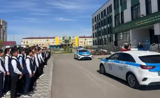Карагандинские школьники осваивают правила дорожного движения на тренинге по безопасности