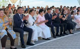 ТУРКЕСТАН: ПЕРВЫЕ ВЫПУСКНИКИ ШКОЛЫ №32 ПОЛУЧИЛИ НАГРАДЫ