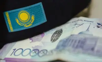 Мажилис Казахстана принял законопроект об амнистии в связи с новой Конституцией, что может привести к миллиардным штрафам для граждан.