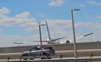 Boeing 767 United Airlines Ньюарк Либерти посадка грузовик фонарный столб
