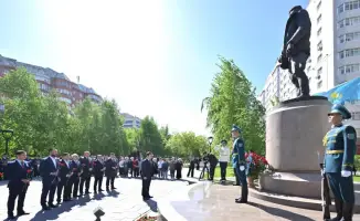 В Казахстане почтили память дважды Героя Советского Союза Талгата Бигельдинова в честь Дня Победы