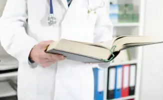 В Казахстане предложили перейти на 7-летнюю модель медицинского образования, что обсуждалось в Мажилисе во время рассмотрения законопроекта по вопросам медицинского образования.