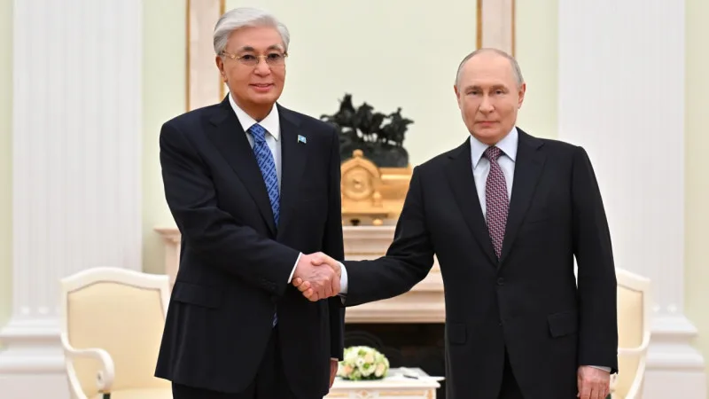 Токаев и Путин: Два капитана на одном корабле, плывущем по бурным водам евразийской политики