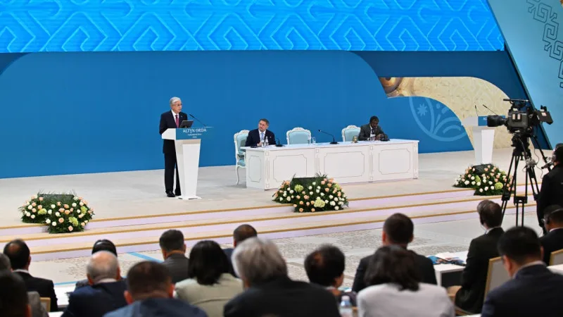 Президент Казахстана Касым-Жомарт Токаев высказался о попытках представить степные империи как "недогосударства". Он подчеркнул, что историческая оценка должна быть абсолютно объективной и политически нейтральной.