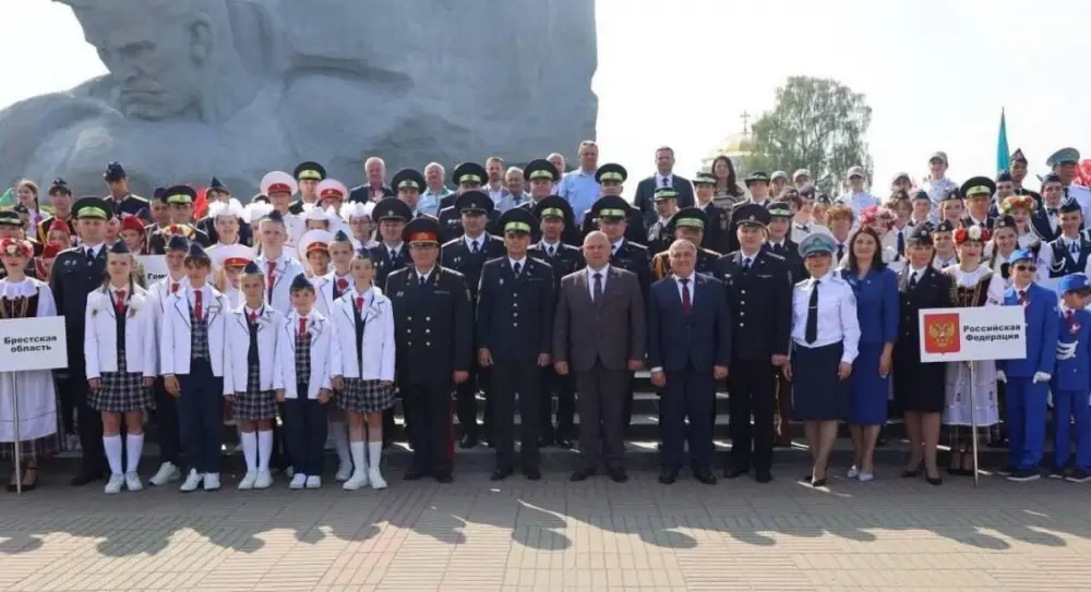 Казахстанские юные инспекторы движения: звезды дорожного Олимпа на международном слете в Беларуси