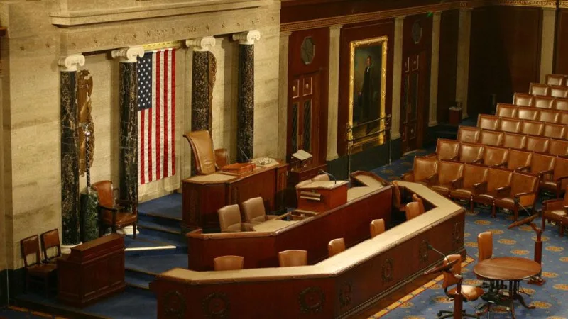 Палата представителей Конгресса США вновь подтвердила свою позицию против бывшего президента Дональда Трампа, проголосовав за пакет помощи Украине и введение санкций против России. Этот законопроект, который несколько месяцев оставался без рассмотрения, т