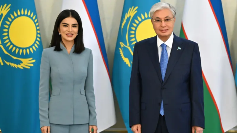 Президент Казахстана Касым-Жомарт Токаев принял руководителя администрации президента Узбекистана Саиду Мирзиёеву, что подчеркивает укрепление двусторонних отношений между двумя странами.