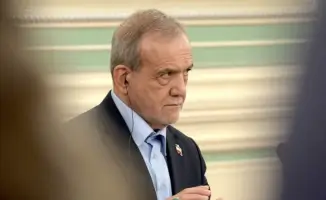 Отставка президента Ирана Масуда Пезешкиана: Тегеран называет слухи сплетнями, в то время как иранский оппозиционный телеканал Iran International сообщает о его обращении к верховному лидеру.