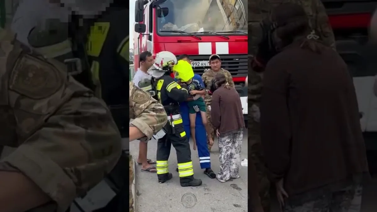 Пожар в многоэтажном доме Шымкента: 36 человек эвакуированы, последствия остаются неизвестными