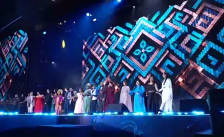 В Туркестане прошел фестиваль Voice of Turan, который собрал множество талантливых исполнителей из разных уголков страны. Мероприятие стало ярким праздником музыки и культуры, привлекло внимание зрителей и создало атмосферу единства среди участников. Фест